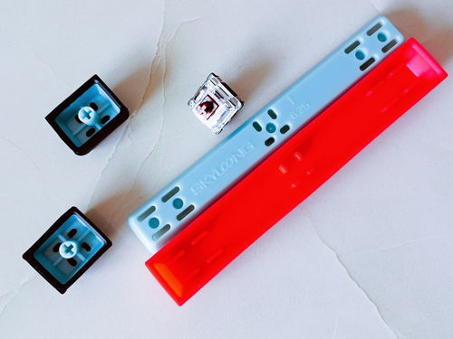 小呆虫Sk96s双模机械键盘深度评测 硅胶键帽新体验，PCBA方案板加持，办公游戏两相宜